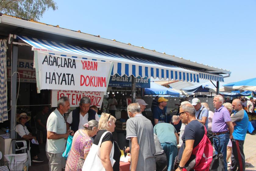 Akbük salı pazaryerinde mermer ocağına karşı imza topladı 