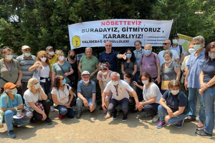 Validebağ korusunda nöbet tutan yaşam alanı savunucuları