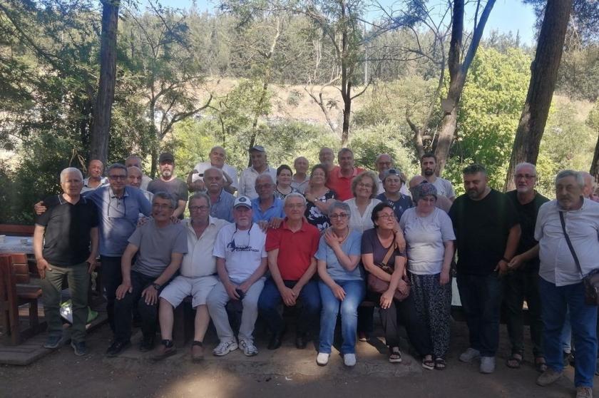 Balıkesir Karesi İlçesi Sakarya Mahallesi emekçileri piknik düzenledi.