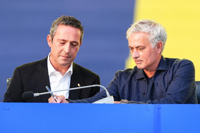 Ali Koç ve dünyaca ünlü teknik direktör Jose Mourinho