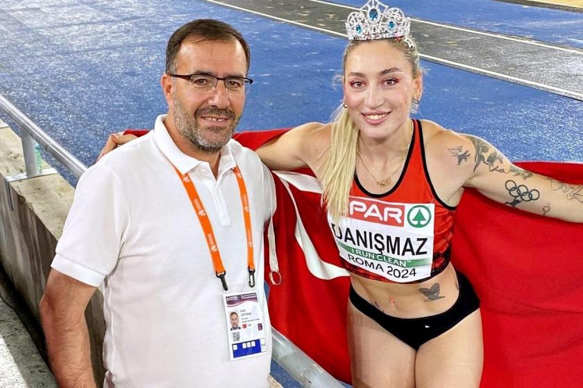 Avrupa Atletizm Şampiyonası’nda üç adım atlama finalinde ikinci olan Tuğba Danışmaz