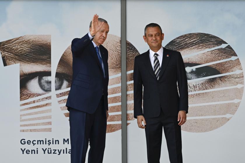 Tayyip Erdoğan ve Özgür Özel