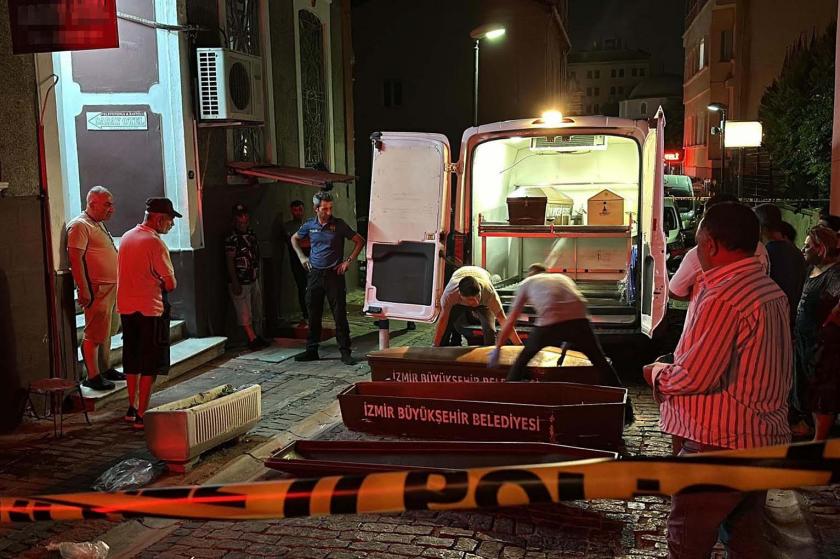 İzmir'de iki kardeş, otel odasında ölü bulundu - Evrensel