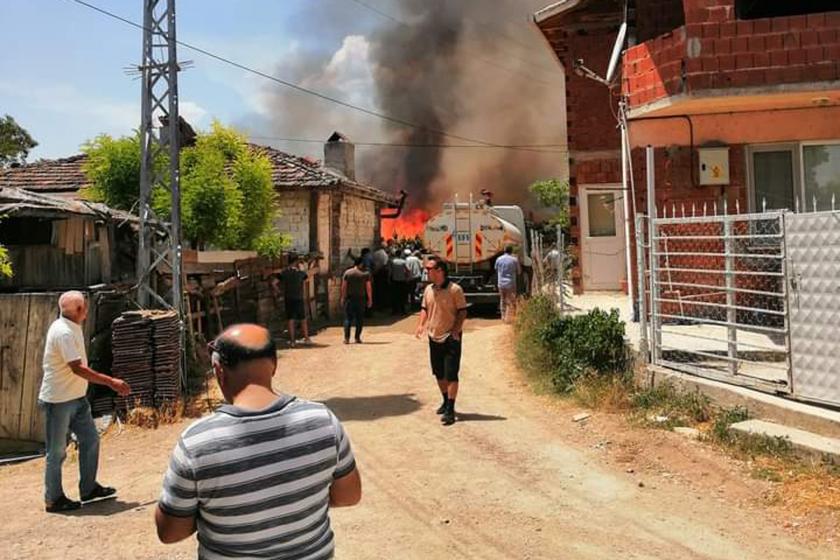 Sinop'ta ahşap evde yangın çıktı 