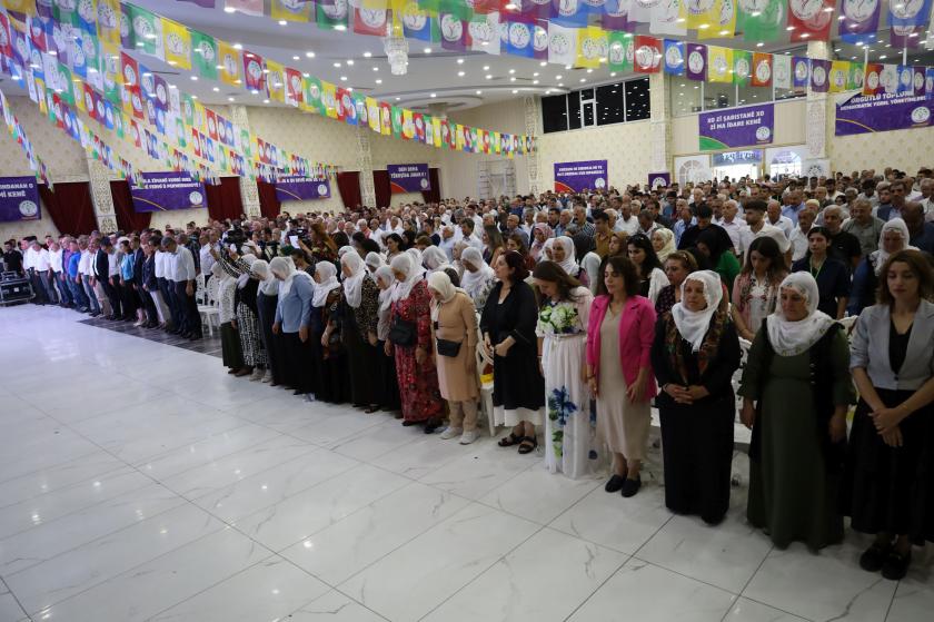 DEM Parti Diyarbakır İl Örgütü, 2’nci Olağan Kongresi'nde yeni yönetimini belirledi. 