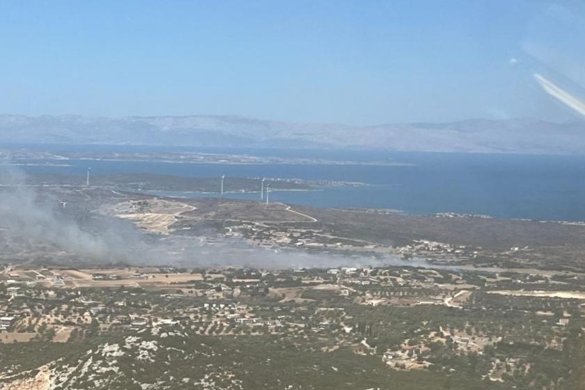 İzmir Çeşme'de çıkan orman yangını.