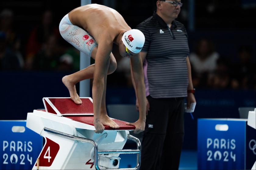 Kuzey Tunçelli, Türkiye olimpiyat tarihinde yüzmede finale kalan ilk sporcu oldu