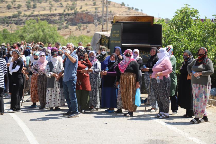 Mardin'de direnen kadınlar