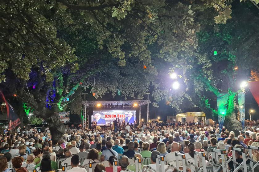 Burhaniye festivali başladı