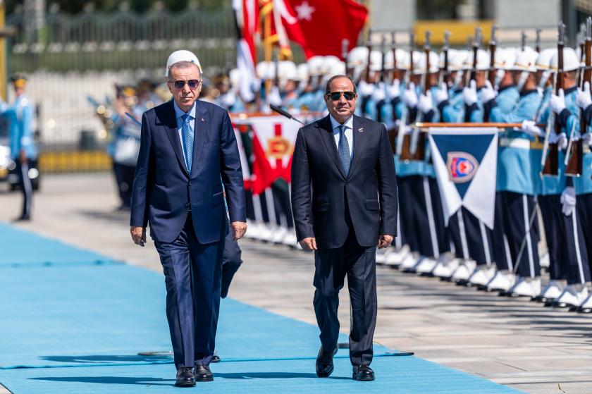 Erdoğan, Abdulfettah es-Sisi'yi Havalimanında karşıladı