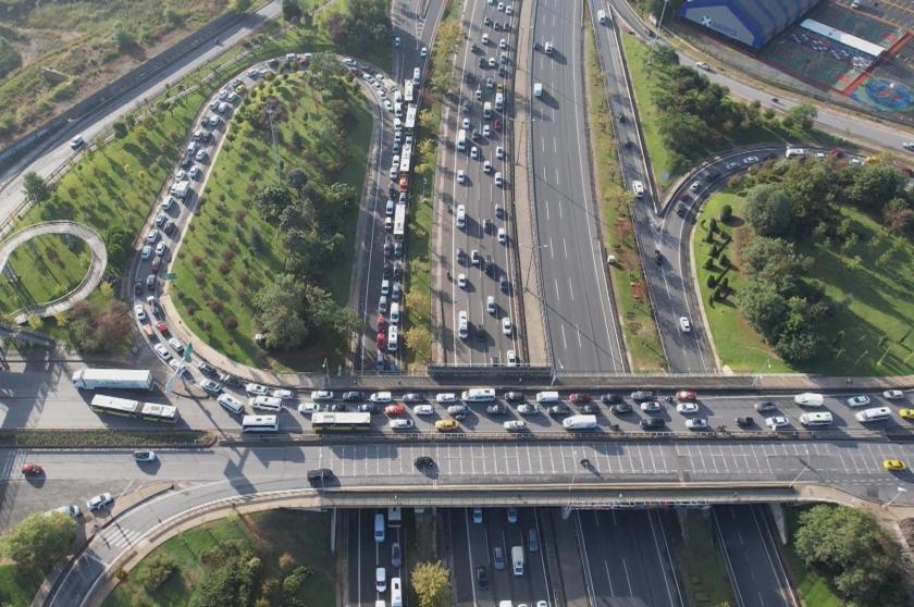 Eğitim Öğretim yılının ilk günü oluşan trafik