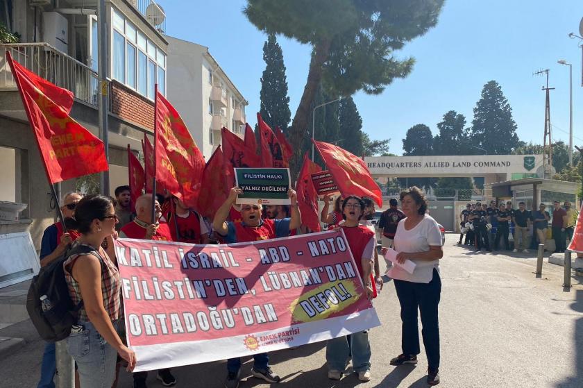 İzmir'de İsrail'in Lübnan saldırısın protesto