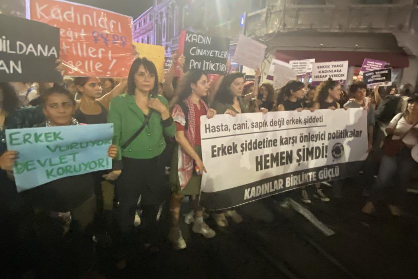 Kadın cinayetleri protesto