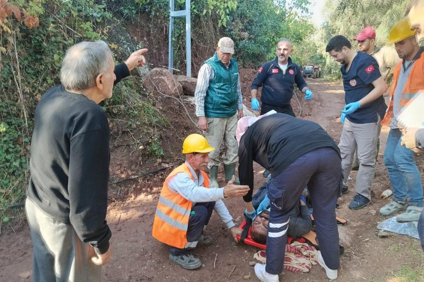 Bursa'da elektrik direği montajında çalışan işçi düştü