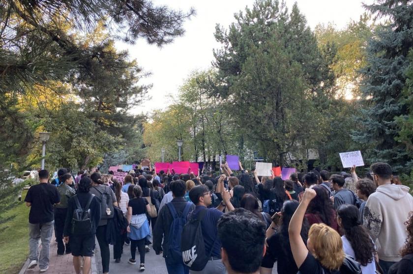 Ankara Üniversitesi öğrencileri kadın cinayetleri protestosu