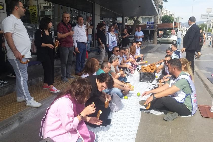 karşıyaka belediyesinde çalışan kamu emekçileri yeryüzü sofrası kurdu