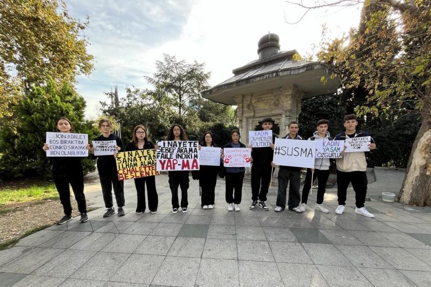 Şişli'de lise öğrencilerinin kadın cinayeti eylemi