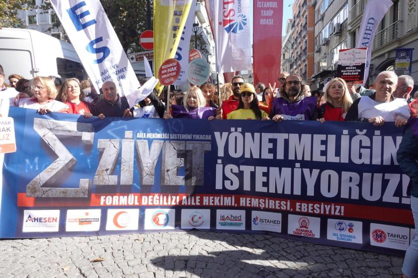 İstanbul'da aile hekimlerinin eziyet yönetmeliğine karşı eylemi