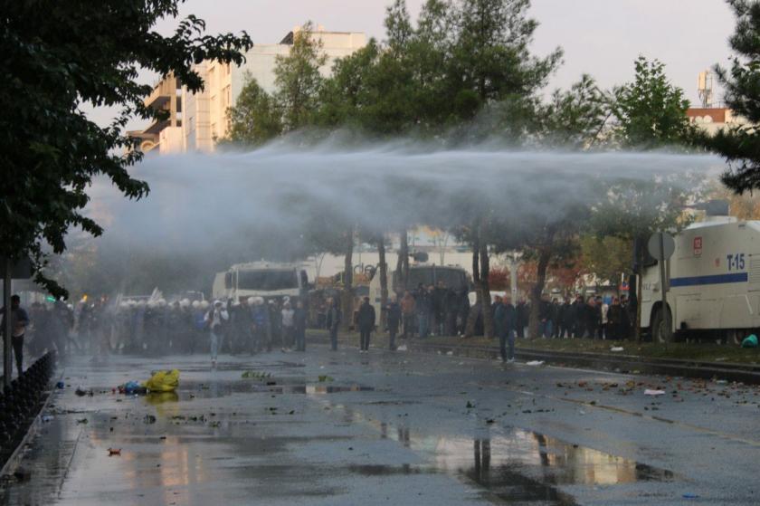 Batman'da kayyım protestosuna polis müdahalesi