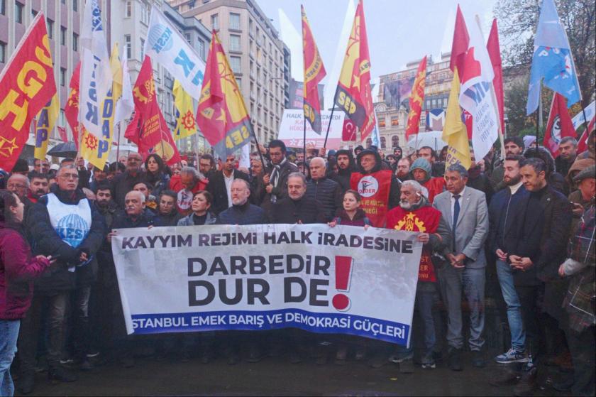 İstanbul'da yapılan kayyım protestosu.