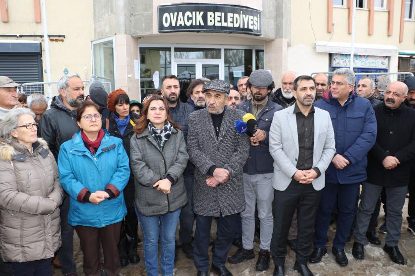 Kayyım atanan Ovacık Belediyesi önünde açıklama