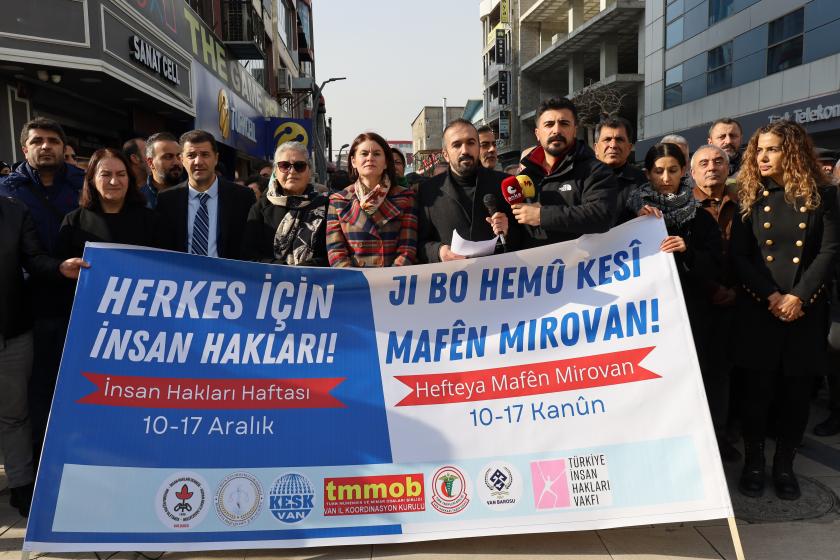 Van’da İnsan Hakları Haftası: Tek çözüm barıştır