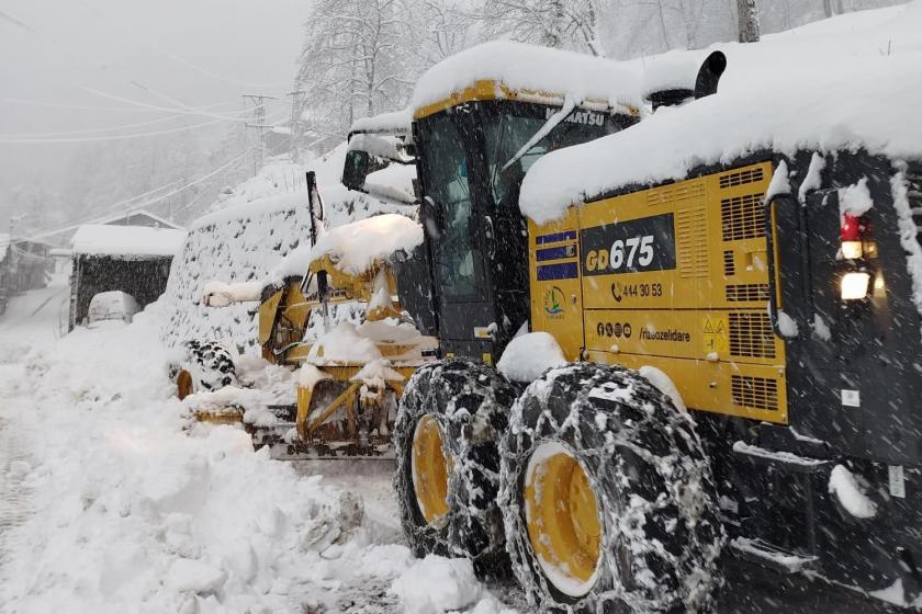 Rize ve Artvin'de kapanan köy yolları