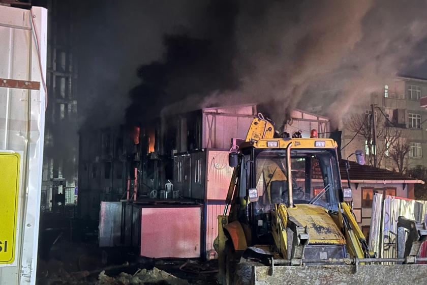 Bağcılar'da işçilerin kaldığı konteynerde yangın çıktı