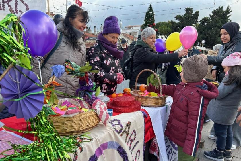 Foça Barış Kadınları, geleneksel olarak her yıl gerçekleştirdikleri yeni yıl etkinliği