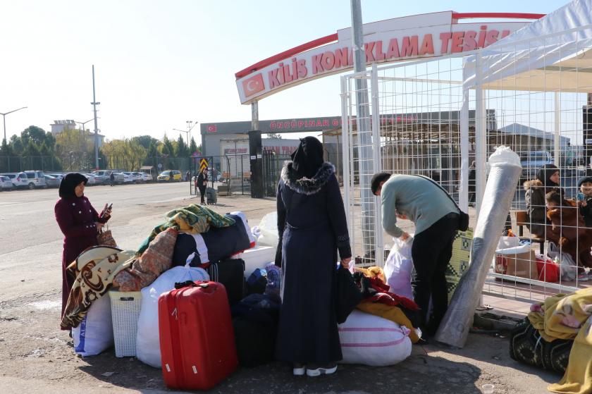 Kilis'ten ülkelerine dönen Suriyeliler