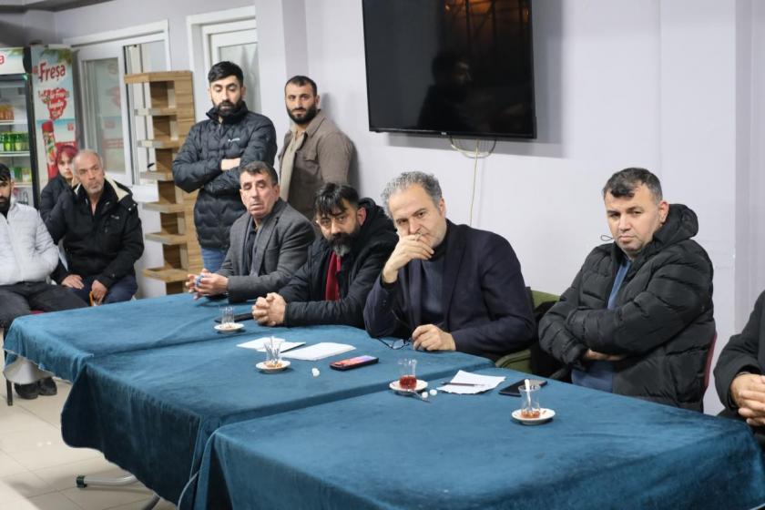 EMEP milletvekili İskender Bayhan'ın Arnavutköy'de yaptığı halk toplantısı