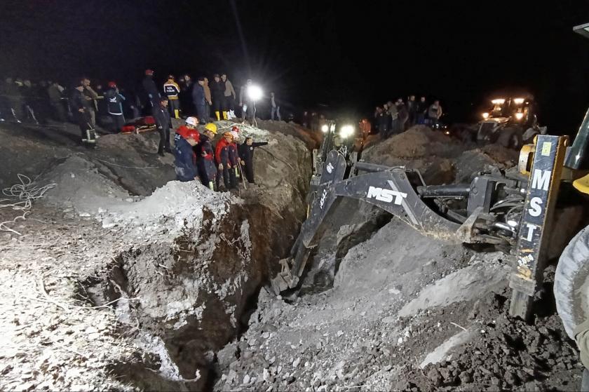 Sondaj çalışması sırasında göçük meydana geldi