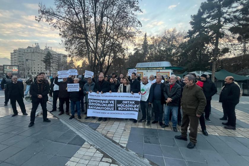 Kayseri Emek ve Demokrasi Platformu Cumhuriyet Meydanı’nda basın açıklaması gerçekleşti