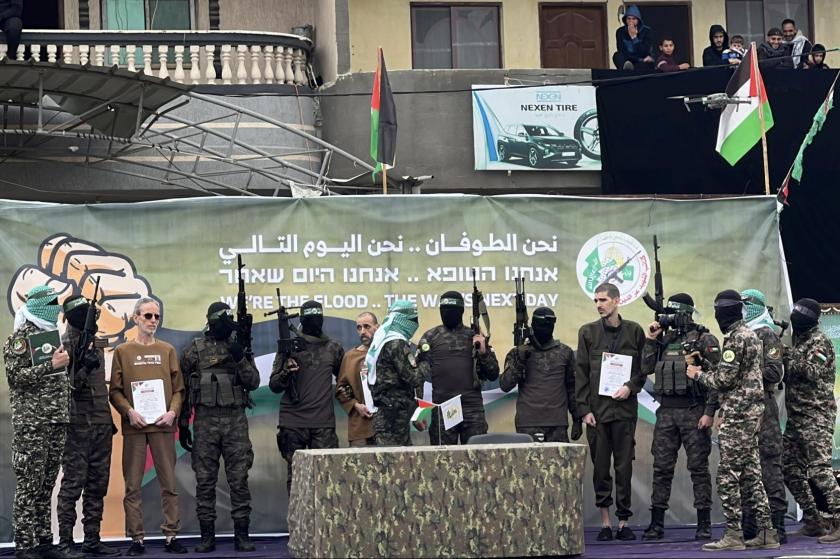 Gazze’de esir takasının 5’inci turu: Hamas 3 İsrailli esiri Kızılhaç'a teslim etti