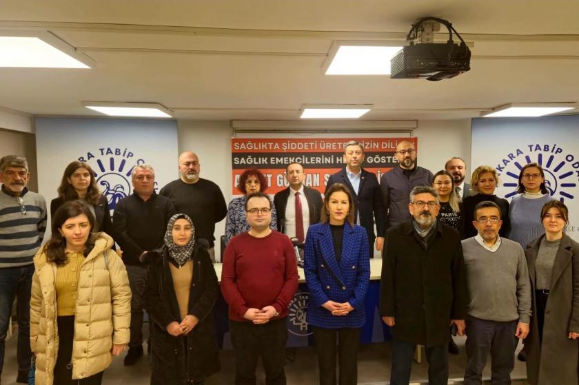 Sağlık emekçileri, "Sağlık personelinin gırtlağına yapışın" diyen AKP’li Sarıçam’a istifaya çağrısı yaptı