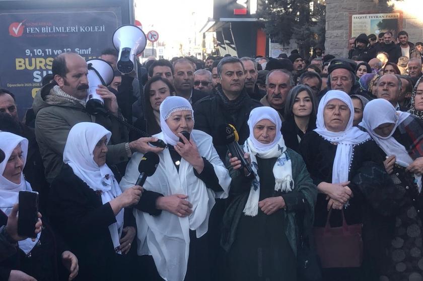 Van’da kayyım protestosu: Halka yönelik saldırılara son verin