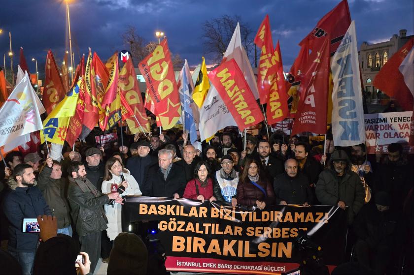 İstanbul’da gözaltılar protesto edildi: Yasaklar sizin, mücadele bizimdir