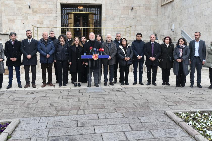 DEM Parti'den Kurtulmuş'a 'kayyım' çağrısı: İnsiyatif alın