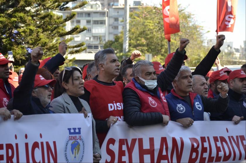 Seyhan Belediyesi, işçilerin TİS’le hak ettiği zammı yatırmadı