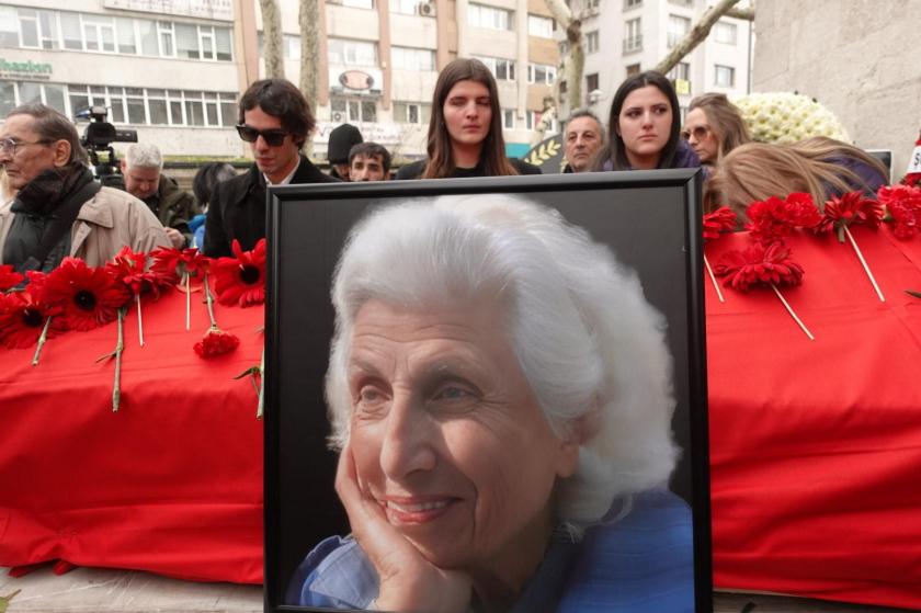 Sevim Belli son yolculuğuna uğurlandı: “Mücadelemizde yaşatacağız”