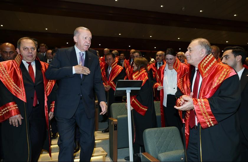 Hukukçu Orhan Gazi Ertekin: AKP'nin yargı tarihi, yargılayarak savaşma tarihidir