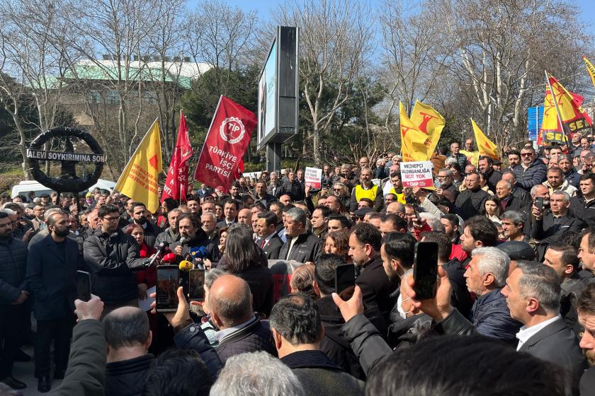 Alevi örgütleri protesto için Suriye Başkonsolosluğu önünde: Polis barikat kurdu