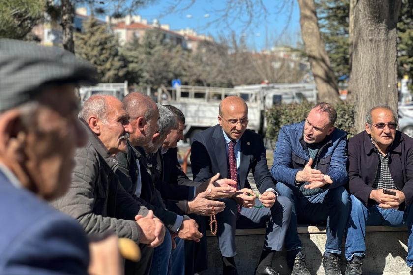 CHP’li Aşkın Genç emeklileri dinledi: “İlaç alacak param yok”