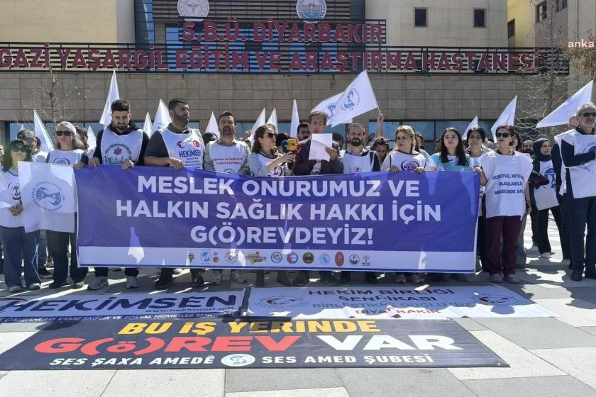 Diyarbakır’da iş bırakan sağlık emekçileri: “Anadilinde sağlık hizmeti sunumu yasal güvence altına alınmalıdır”