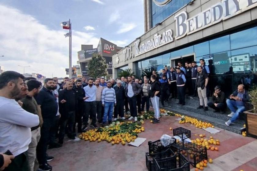 İzmir’de pazarcılardan vergi eylemi: Adil olmayan bir yük