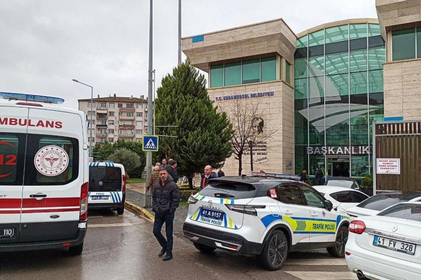 Karamürsel Belediyesi'nde 'ihale' kavgası; eski MHP Karamürsel İlçe Başkanı ve bir kişi yaralandı