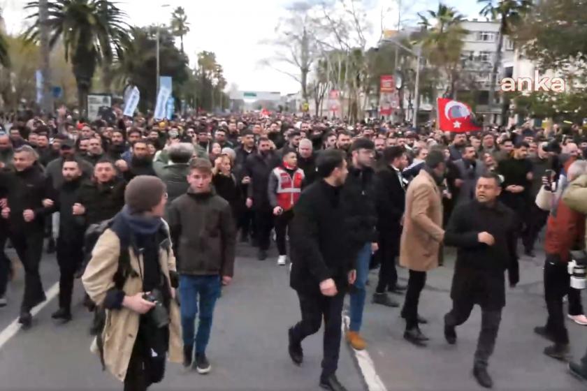 İmamoğlu’nun gözaltına alınması protesto ediliyor: Binlerce kişi Saraçhane'ye yürüyor