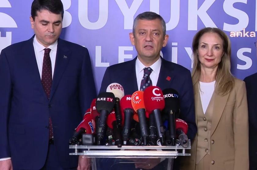 Demokrat Parti Genel Başkanı Uysal Saraçhane'de Özgür Özel'i ziyaret etti