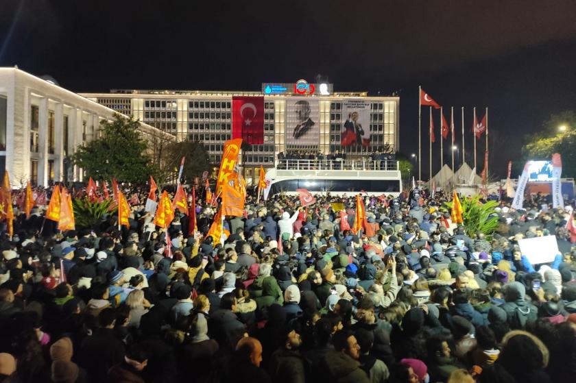 Binler Saraçhane'de buluştu | Taksim'e yürümek isteyenlere polis müdahalesi