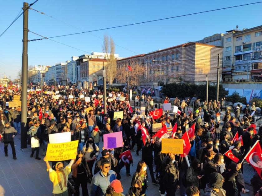 Üniversiteliler gözaltılara tepkili: "Boykotu ilmek ilmek büyüteceğiz"